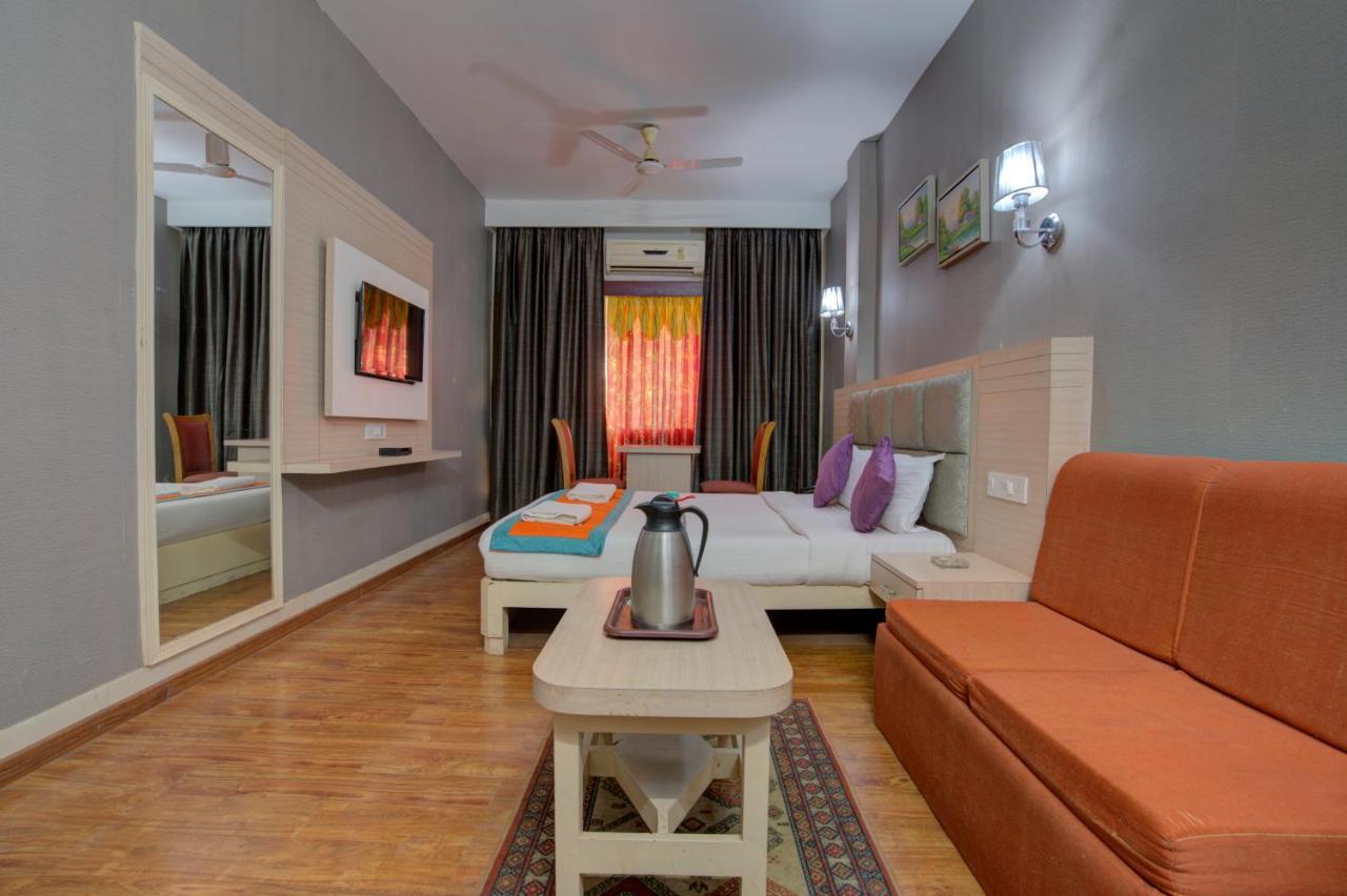 דאוגהאר Hotel Mahadev Palace מראה חיצוני תמונה
