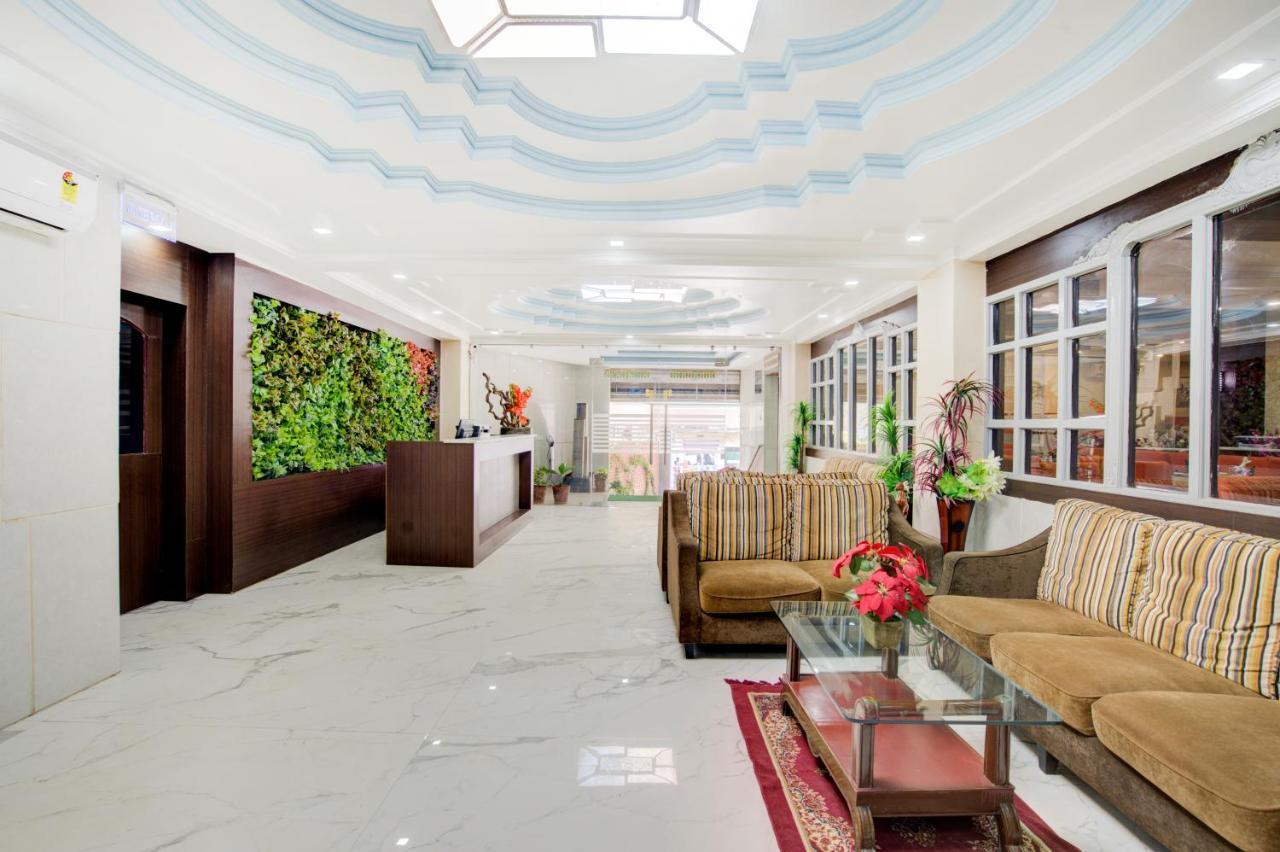 דאוגהאר Hotel Mahadev Palace מראה חיצוני תמונה